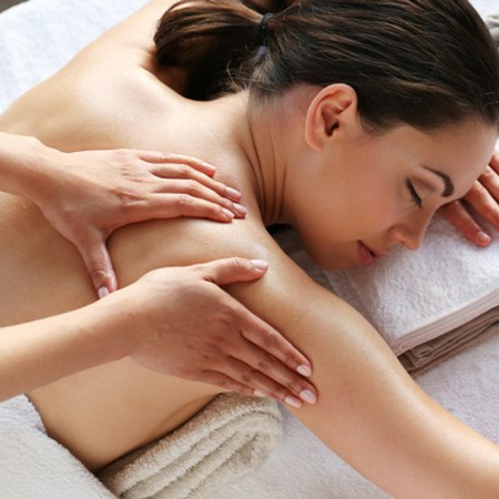 Massaggio zonale praticato su una zona a scelta tra schiena, gambe o viso  - € 35,00 a persona - 25 minuti